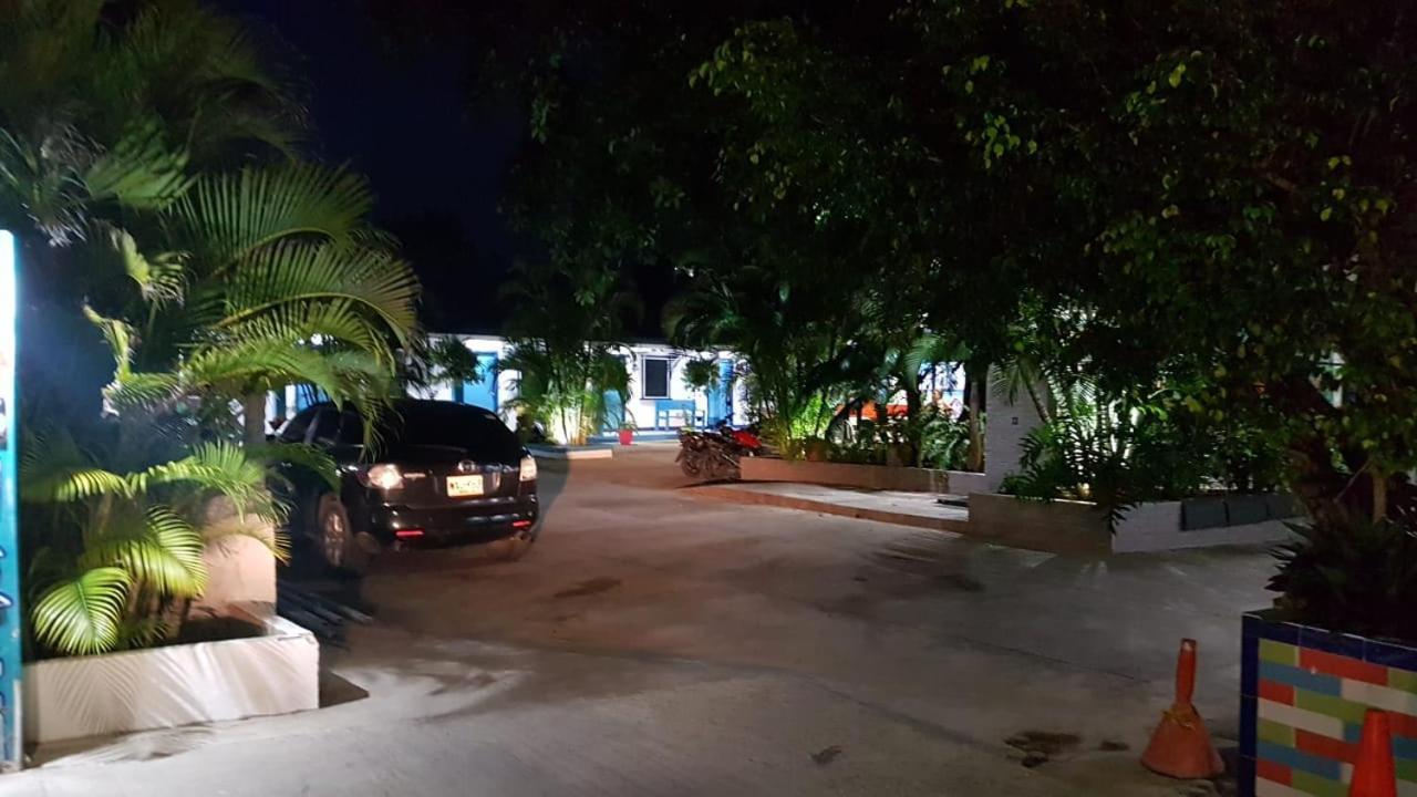 Alojamiento San Martin San Andrés Exteriör bild